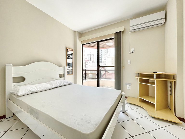 Vacation Rental Apartment with 2 Bedrooms Itapema Meia Praia