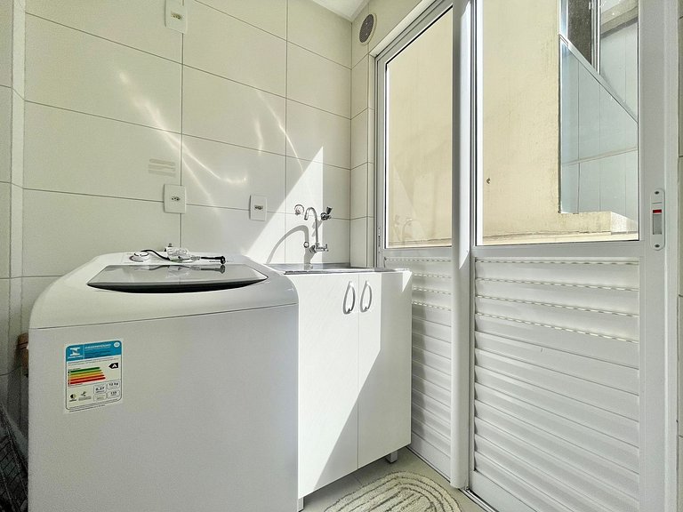 Summer Rentals, 3 Suites, Itapema, Meia Praia, Rua 271