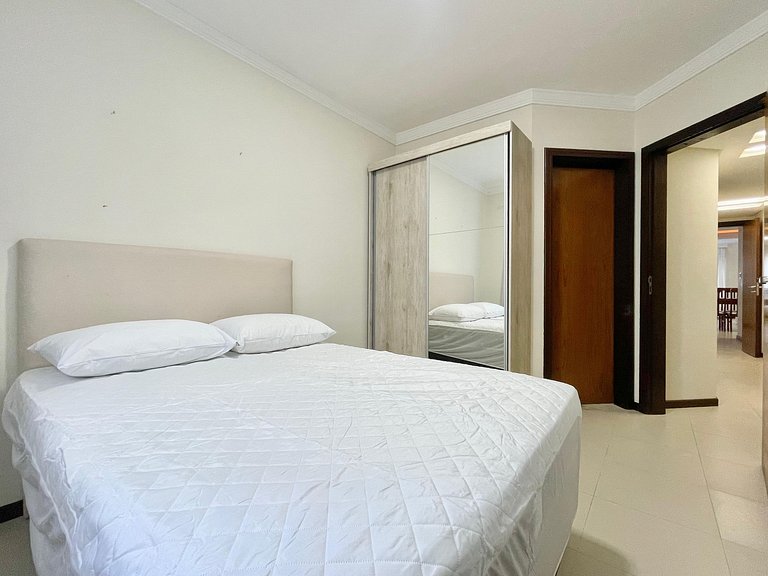 3 Bedroom Vacation Rental in Meia Praia Itapema