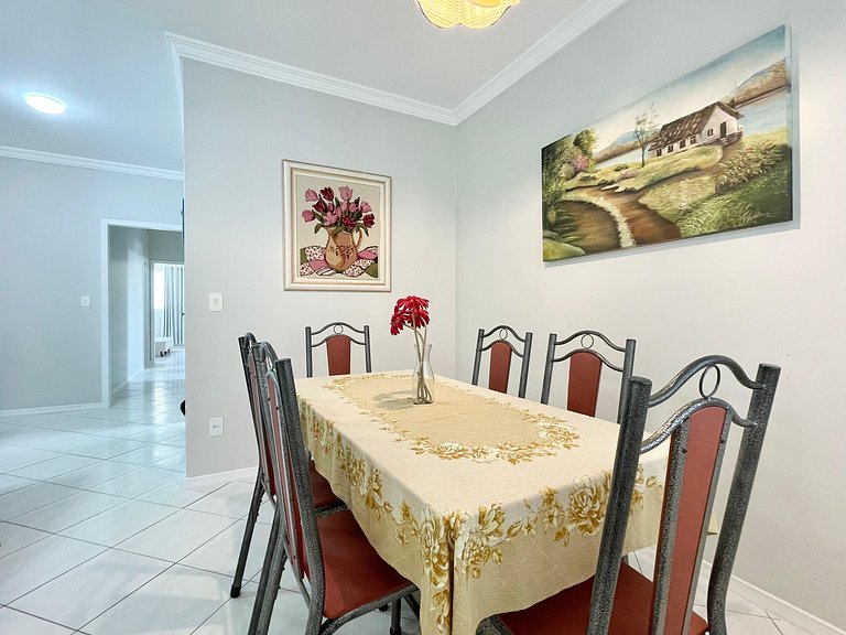 Meia Praia Itapema Vacation Rentals Near McDonald's