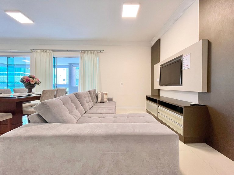 Seasonal Rental Meia Praia Itapema Rua 292 3 Suites Sea