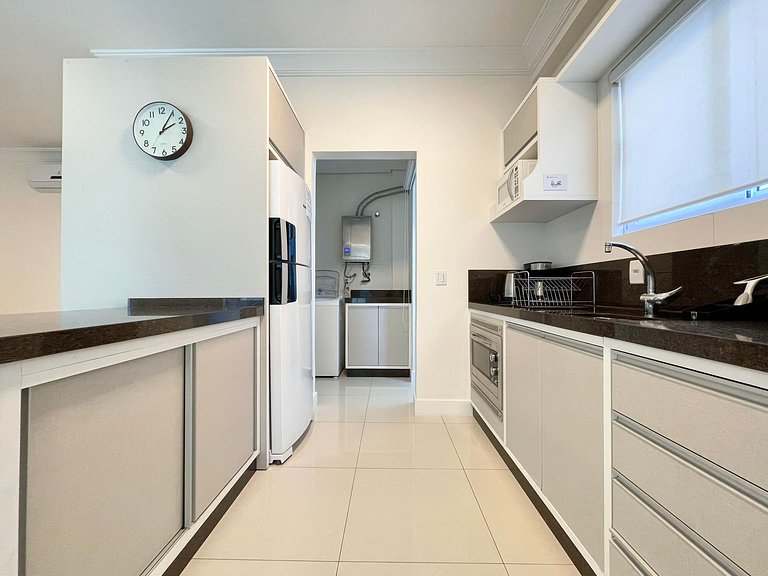 Seasonal Rental Meia Praia Itapema Rua 292 3 Suites Sea