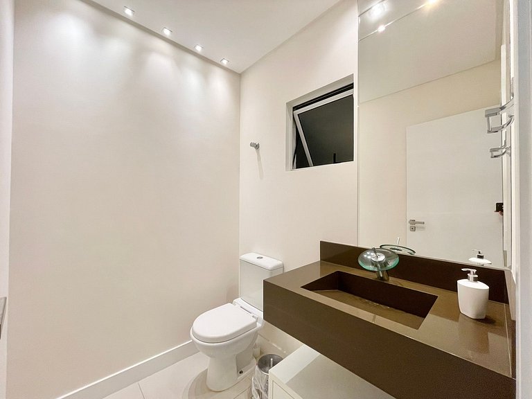 Seasonal Rental Meia Praia Itapema Rua 292 3 Suites Sea