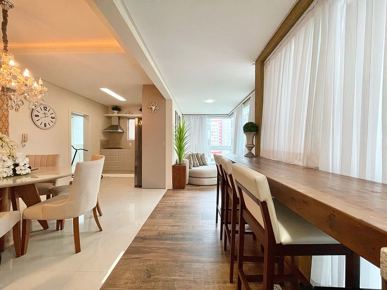 Meia Praia Street 292 3 Suites near the Sea AT007