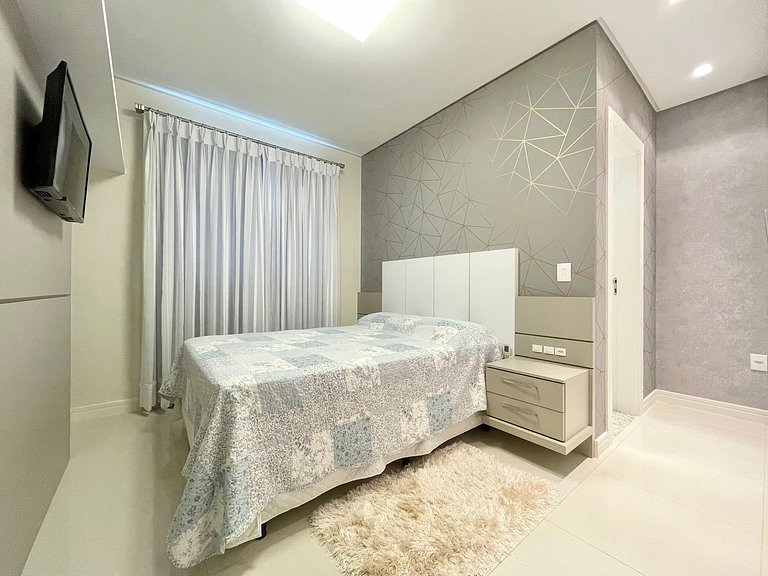 Meia Praia Street 292 3 Suites near the Sea AT007