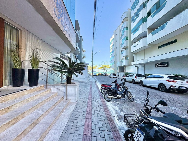 Meia Praia Itapema, Rua 247, Beachfront, 4 Suites