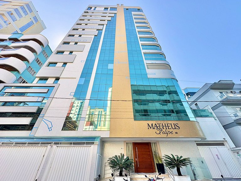 Meia Praia Itapema, Rua 247, Beachfront, 4 Suites