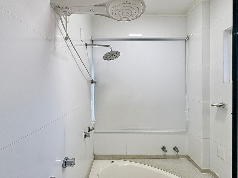 Apartamento Beira Mar com 4 Suítes para Temporada em Itapema