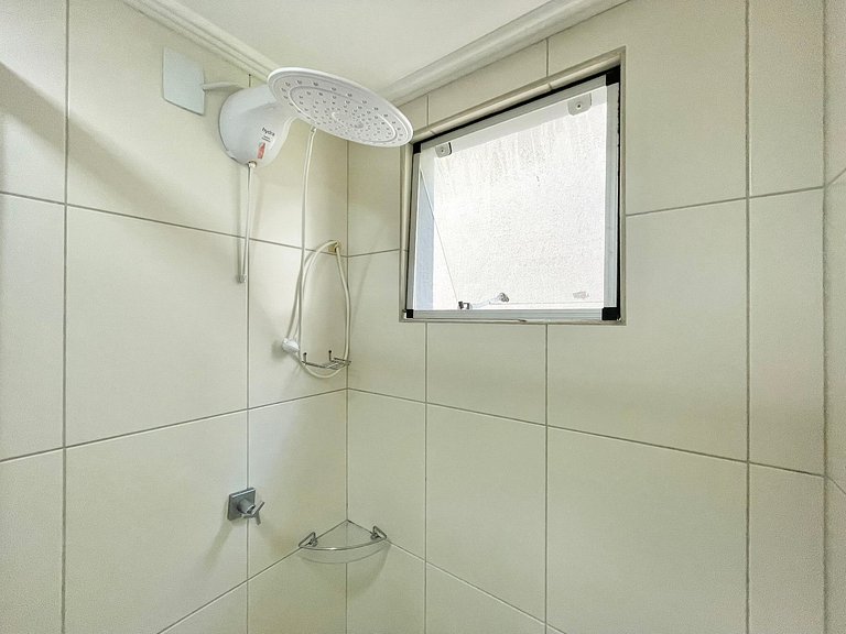 2 Bedroom Vacation Apartment in Meia Praia Itapema