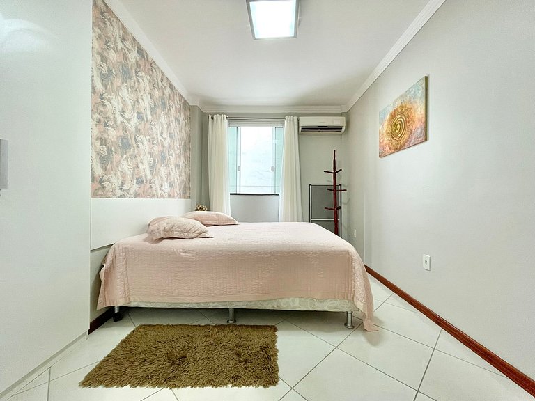2 Bedroom Vacation Apartment in Meia Praia Itapema