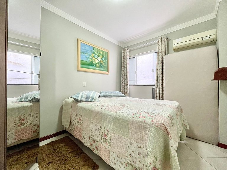 2 Bedroom Vacation Apartment in Meia Praia Itapema