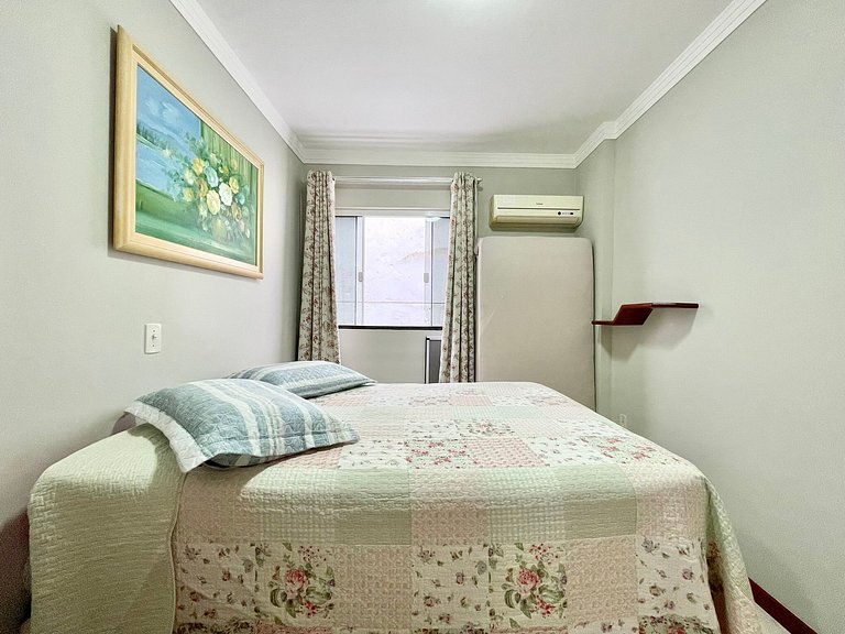 2 Bedroom Vacation Apartment in Meia Praia Itapema