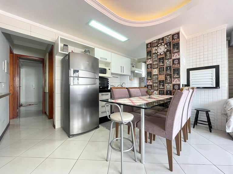 2 Bedroom Vacation Apartment in Meia Praia Itapema