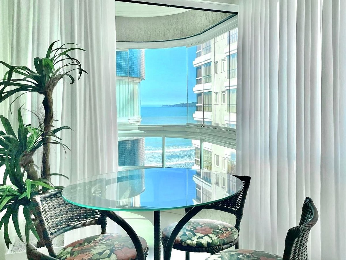 Apartamento 3 Quartos na Rua 319, Meia Praia — Itapema
