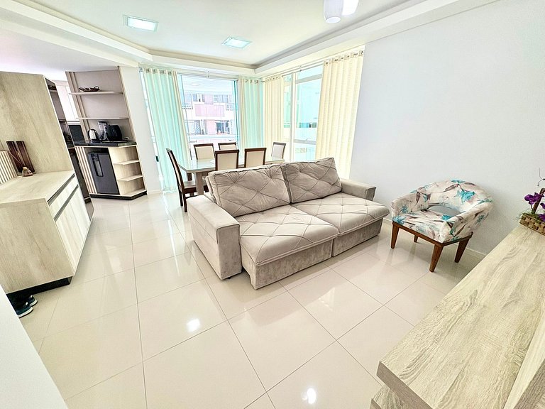 Vacation Rental, Beachfront, 3 suites in Meia Praia, Itapema