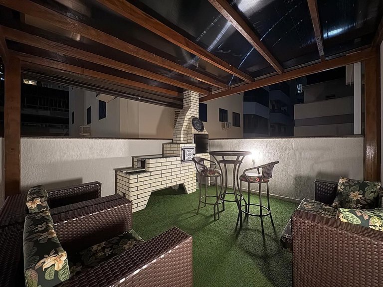 Apartamento Beira Mar com 4 Suítes para Temporada em Itapema