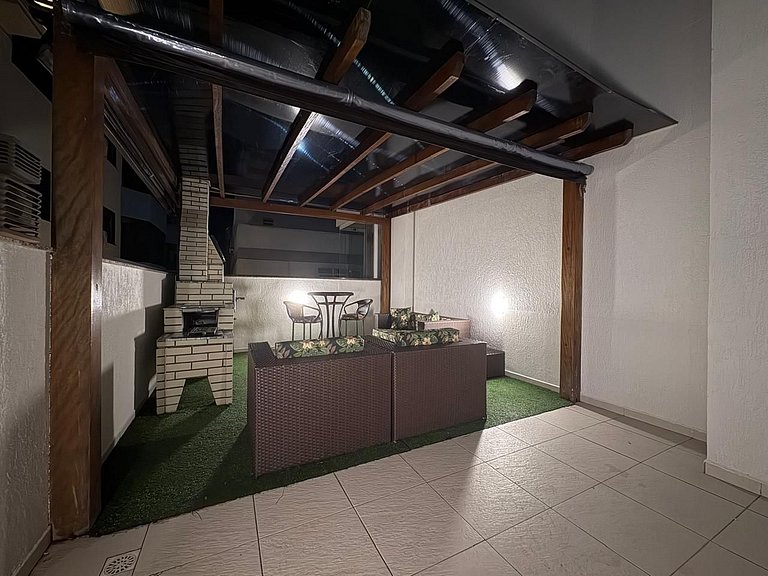Beachfront 4-Suite Vacation Apartment in Itapema