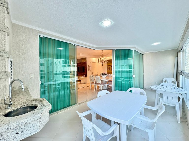 Beautiful Vacation Apartment Itapema 3 Suites Ocean View.
