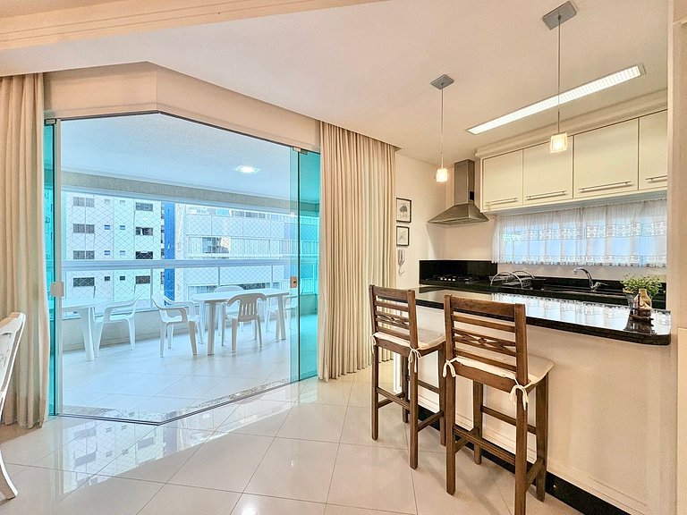 Beautiful Vacation Apartment Itapema 3 Suites Ocean View.