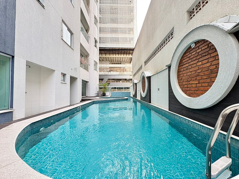 Aluguel Anual em Meia Praia Itapema com 3 Suites e 2 Vagas