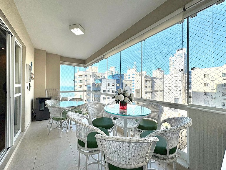 Rua 218 Meia Praia Itapema - Aluguel Anual 3 Suítes e 2 Vaga