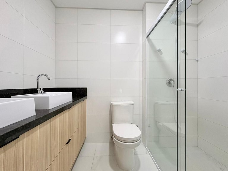 Rua 302 Meia Praia Itapema - Apartametno novo de aluguel anu