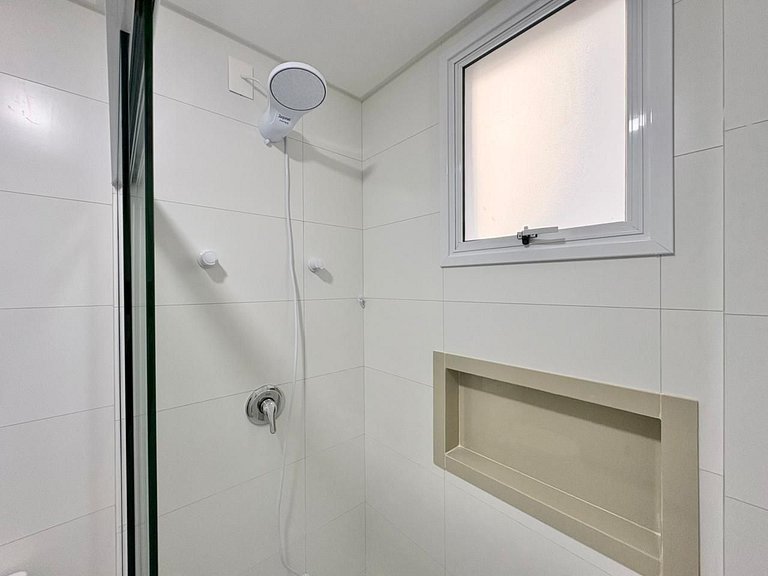 Rua 302 Meia Praia Itapema - Apartametno novo de aluguel anu