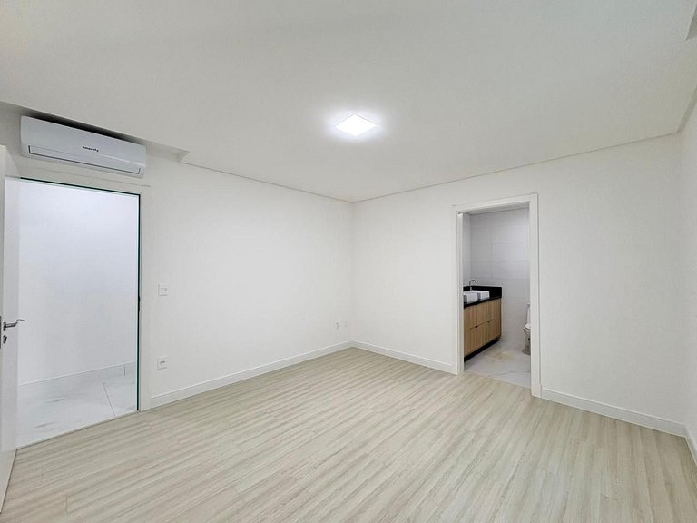Rua 302 Meia Praia Itapema - Apartametno novo de aluguel anu