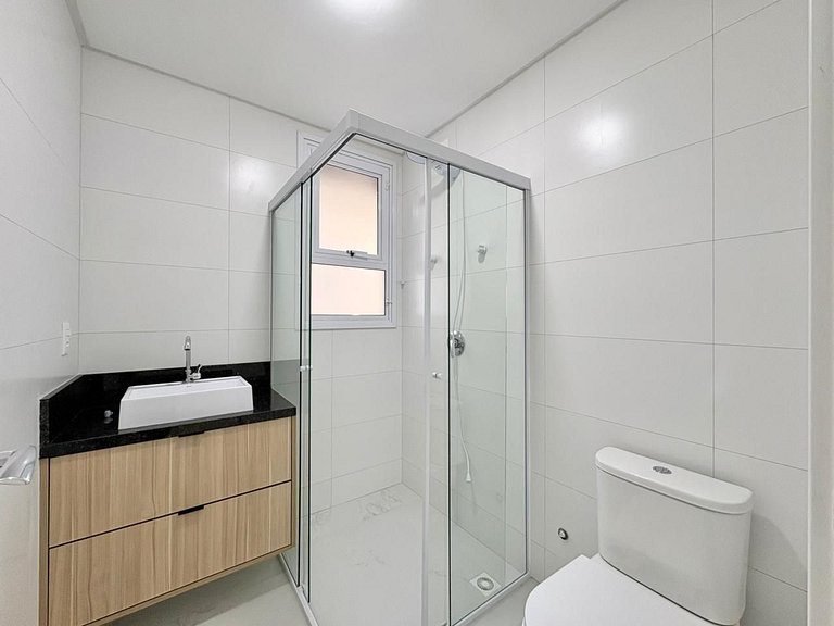 Rua 302 Meia Praia Itapema - Apartametno novo de aluguel anu