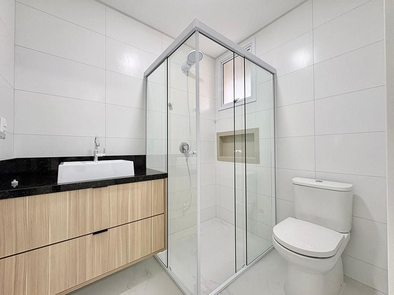 Rua 302 Meia Praia Itapema - Apartametno novo de aluguel anu