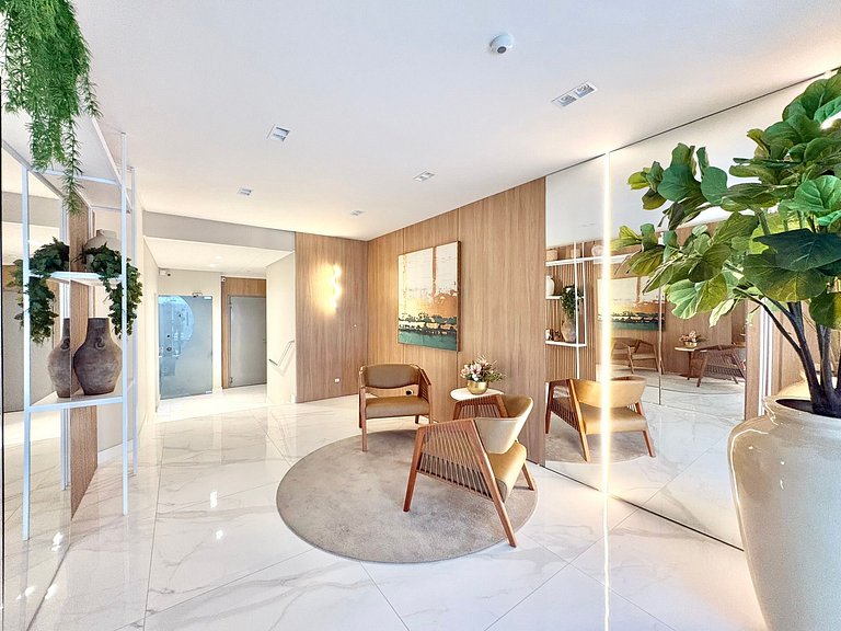 Apartamento para aluguel em Meia Praia com 3 Quartos