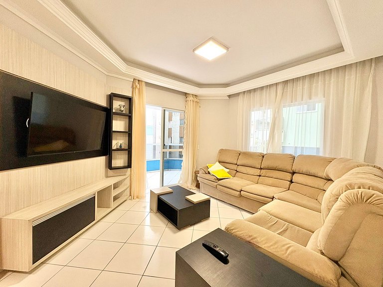 Apartamento para aluguel em Meia Praia com 3 Quartos