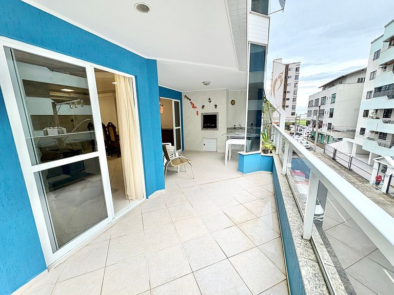 Apartamento para aluguel em Meia Praia com 3 Quartos