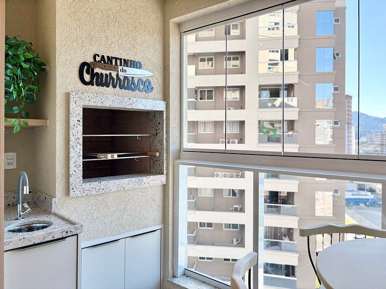 Vacation Rental 2 Bedroom Apartment with Sea View in Itapema