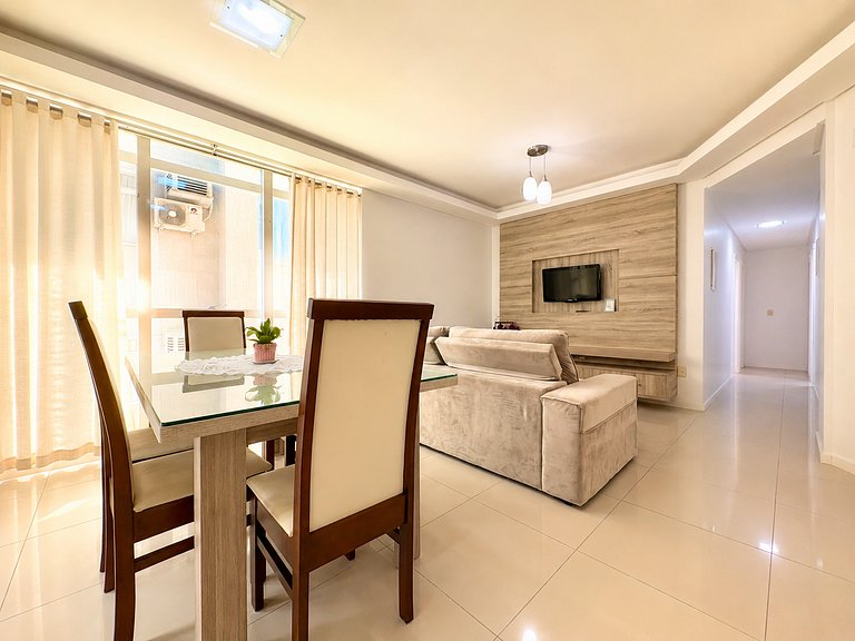 Vacation Rental 3 Suites in Meia Praia Itapema