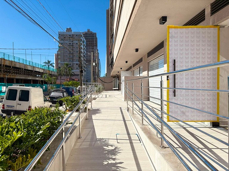 Sala Comercial Nova para Aluguel em Perequê – 69 m² | 1 Vaga