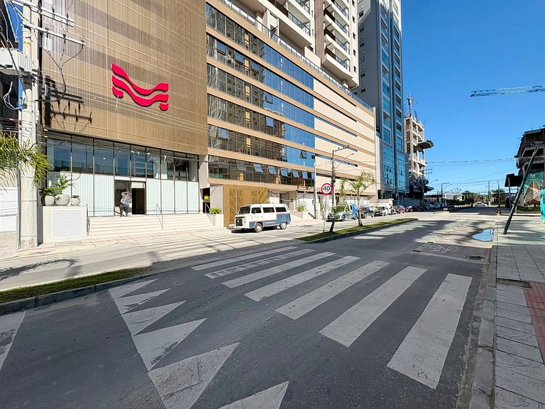 Sala 01 - Sala Comercial Nova para Aluguel em Perequê – 83 m