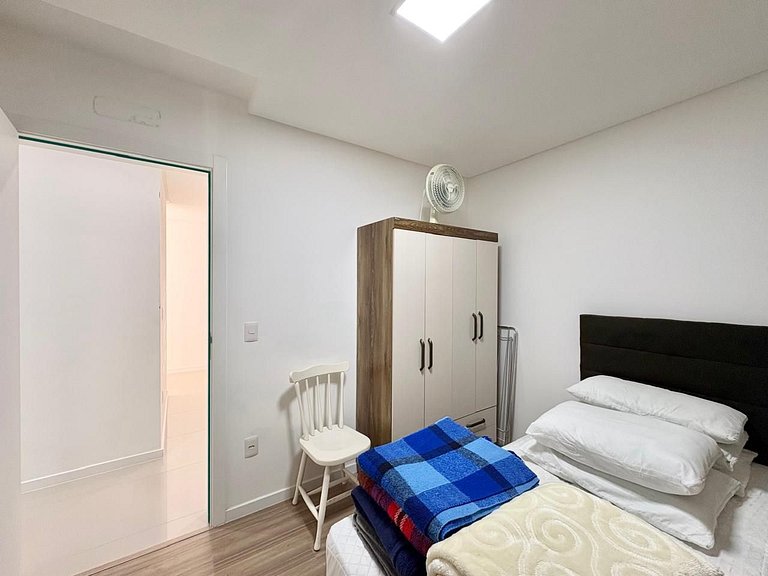 Apartamento com 3 Quartos para alugar, 80m² - Morretes