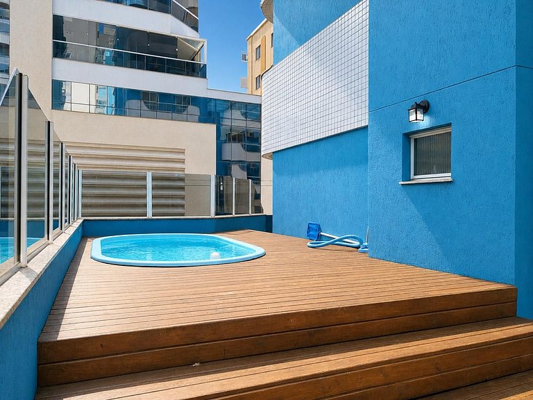 Vacation Rental in Meia Praia with Private Pool