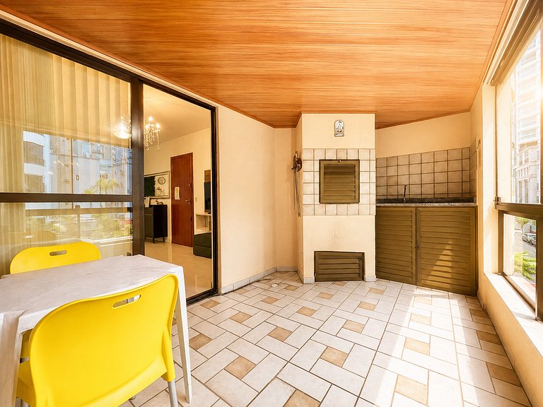 Vacation Rental in Meia Praia with Barbecue