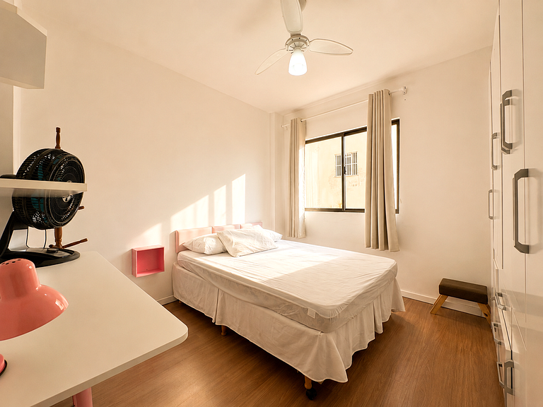 Vacation Rental in Meia Praia with Barbecue