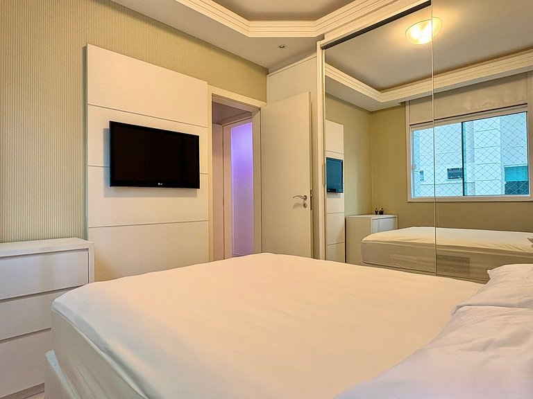 3-Suite Vacation Rental in Meia Praia Itapema