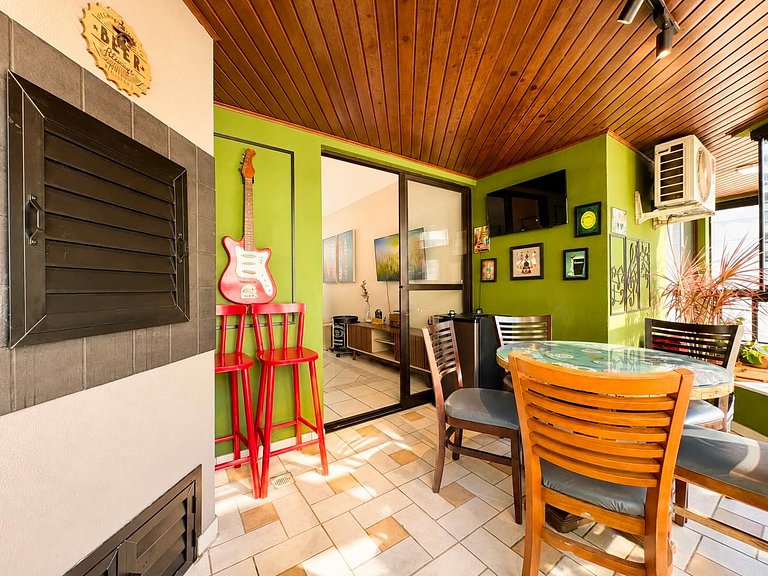 2-Suite Vacation Rental in Meia Praia Itapema