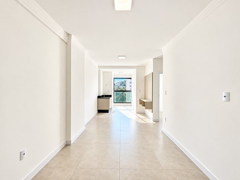 Apartamento com 2 suítes, semi-mobiliado e vista para o mar