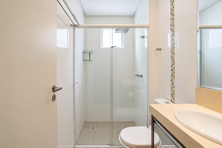 Título SEO: Vacation Rental in Meia Praia 3 Suites